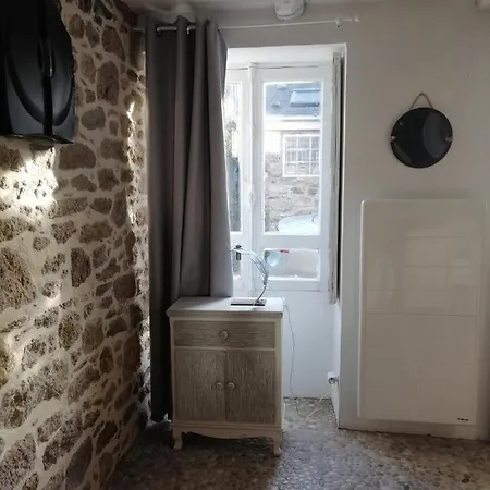 Maison De Pecheur Typique Presqu'ile Jacut Sur Saint-Jacut-de-la-Mer